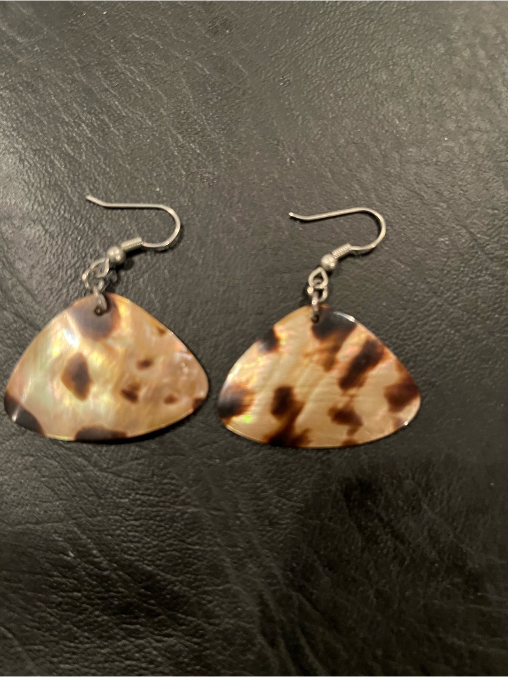 Shell Teardrop Dangle Earrings - Brown Pattern